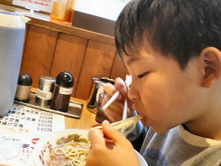 䂭NN